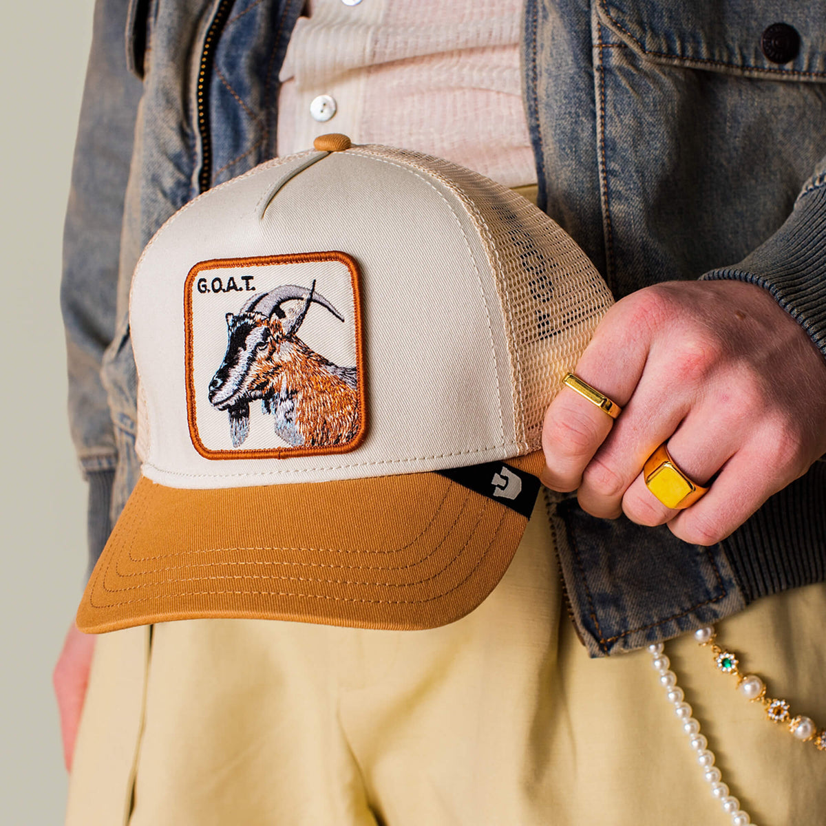 Goorin Bros. Popular | Goat Trucker CHALK / HEAT